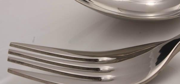 关于不锈钢餐具的这些小秘密，你知道吗？