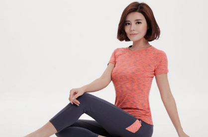 雷火竞技app瑜伽服不能随便买这三点选瑜伽服的知识要注意(图1)